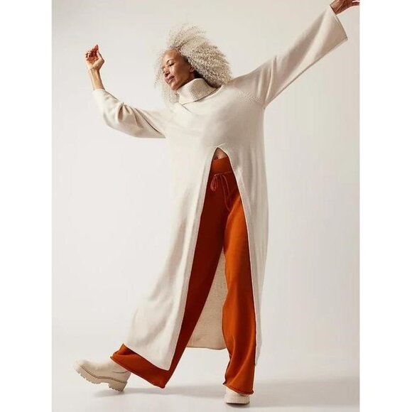 Athleta Cream Tunic Top - Picture 2 of 8